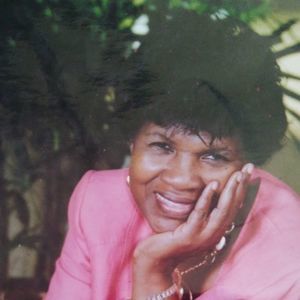 Meet your Posher, Iola